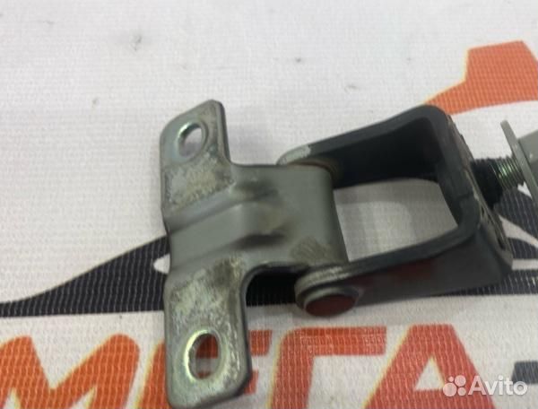 Петля крышки багажника Peugeot 4007 легковой