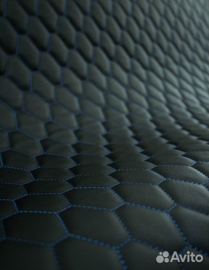 Стеганый кожзам черный с синими сотами