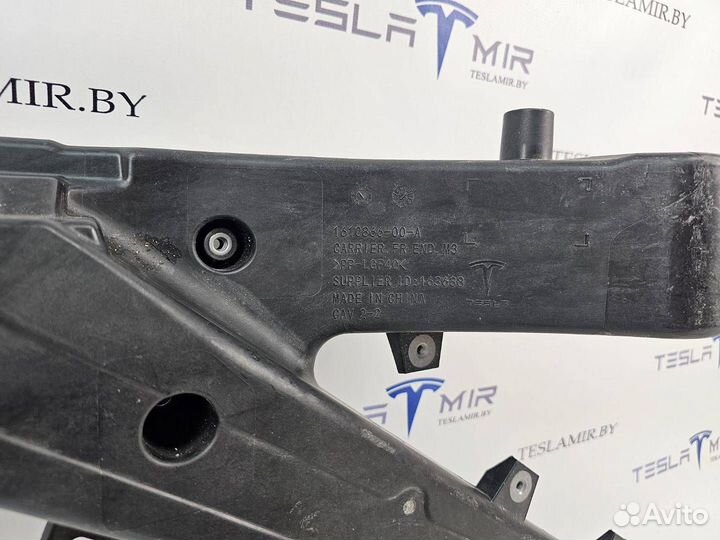 Передняя панель (телевизор) Tesla Model 3 2023