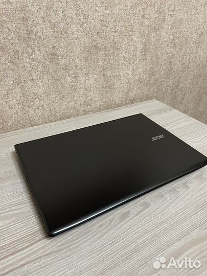 Acer Aspire E 15 E5-576-32N8