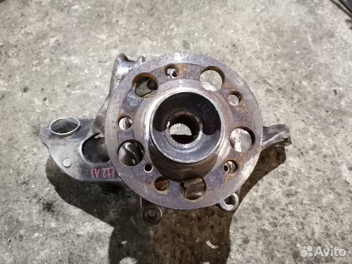 Кулак задний левый Mercedes E W212