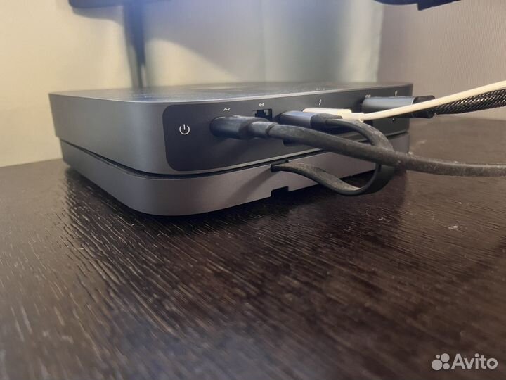 Macmini 2018 i5, 3 Ghz, 16 gb RAM, 250 gb ssd