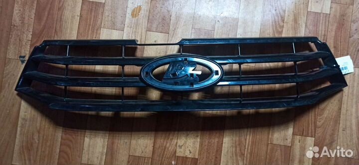 Лада Веста решетка радиатора
