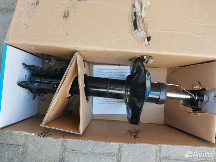 Cтойка амортизационная газовая, передняя левая