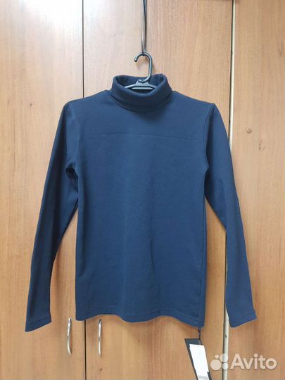 Кофта с высоким воротником