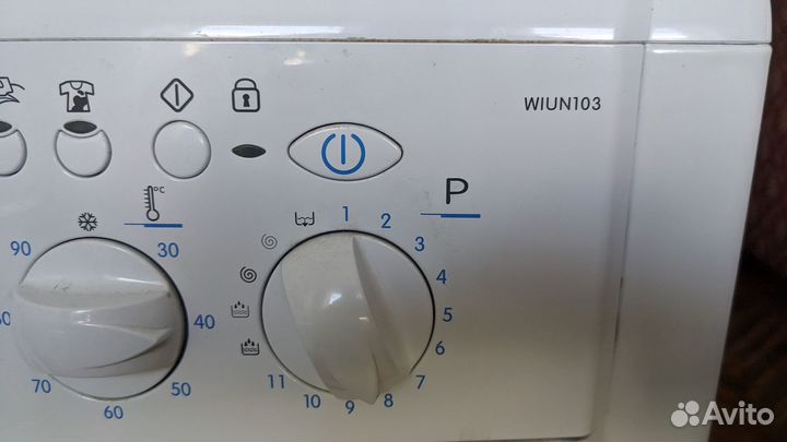 Стиральная машина Indesit узкая