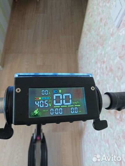 Продам электросамокат