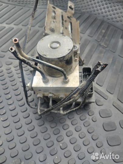 Блок abs audi A1 блок абс ауди а1