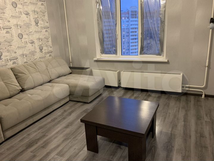 2-к. квартира, 50 м², 15/15 эт.