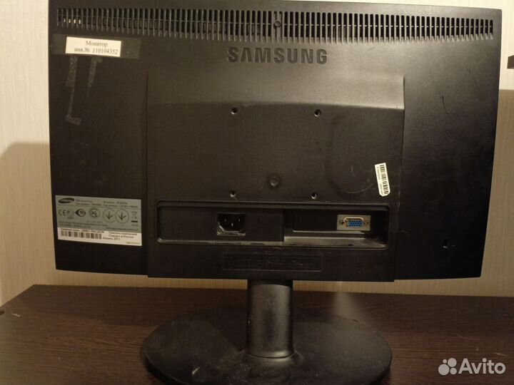 Монитор Samsung