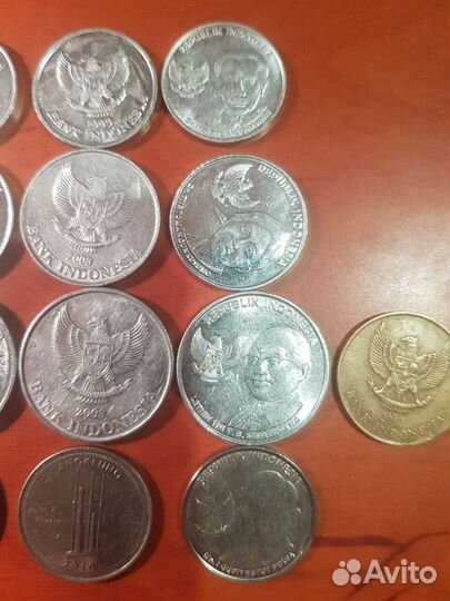 Банкноты и монеты Индонезии, Сингапура и др. стран