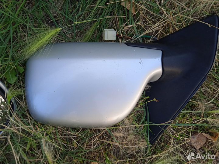 Пара зеркал заднего видаТойота Функарго 3 контакта