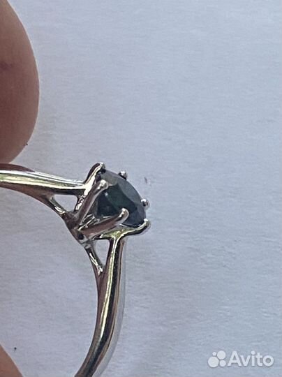 Золотое кольцо с сапфиром