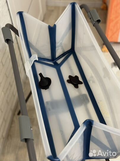 Детская ванночка stokke с подставкой и горкой