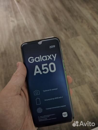 Samsung Galaxy A50, 4/64 ГБ