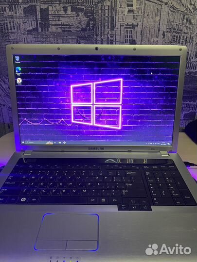 Ноутбук в хорошем состоянии 17,3 диагональ