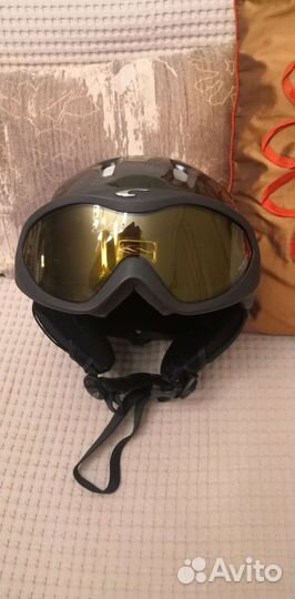 Горнолыжный шлем