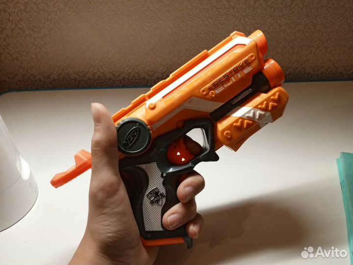 Nerf пистолет