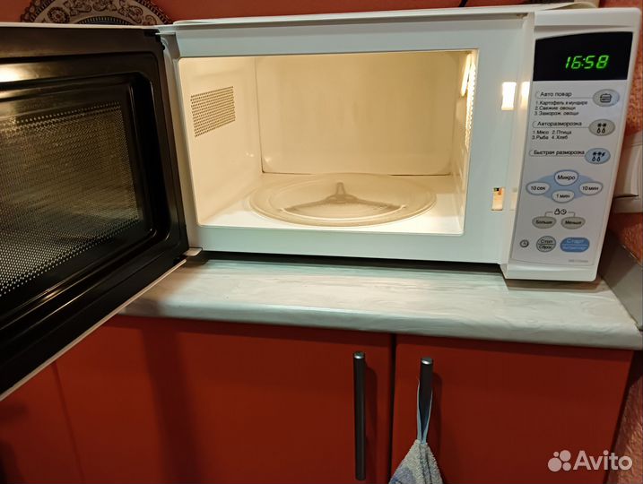 Микроволновая печь на запчасти
