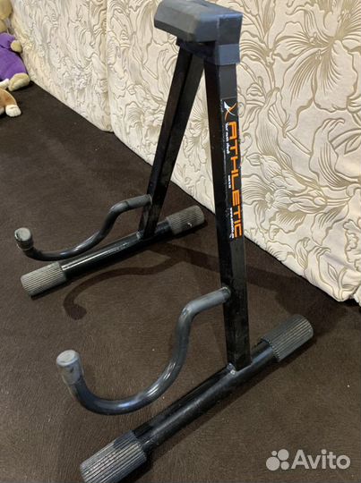 Стойка, подставка для гитары