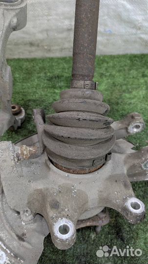 Кулак задний правый Jaguar XF 2009