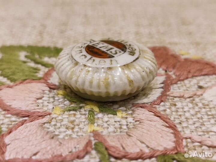 Фарфоровая пробка Ems раскопок Königsberga