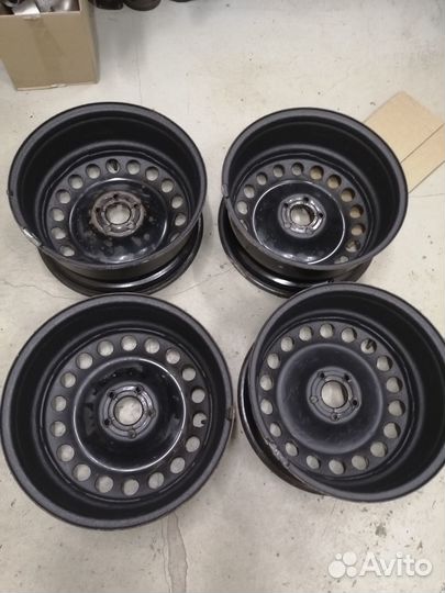 Диски штампованные r17 и колпаки