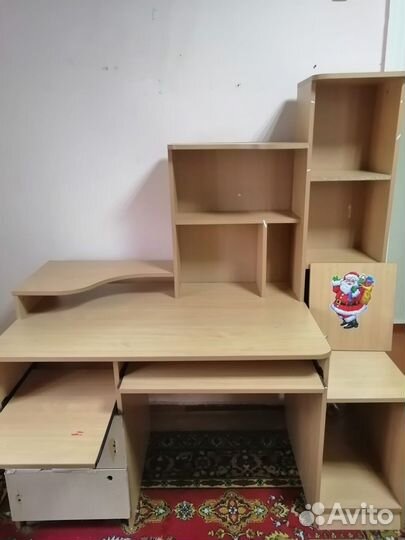 Компьютерный стол