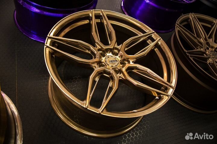 Кованные Диски R22 на Rolls-Royce Cullinan