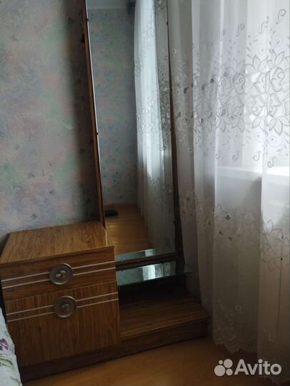 Зеркало напольное с тумбой