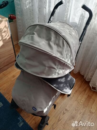 Коляска прогулка chicco