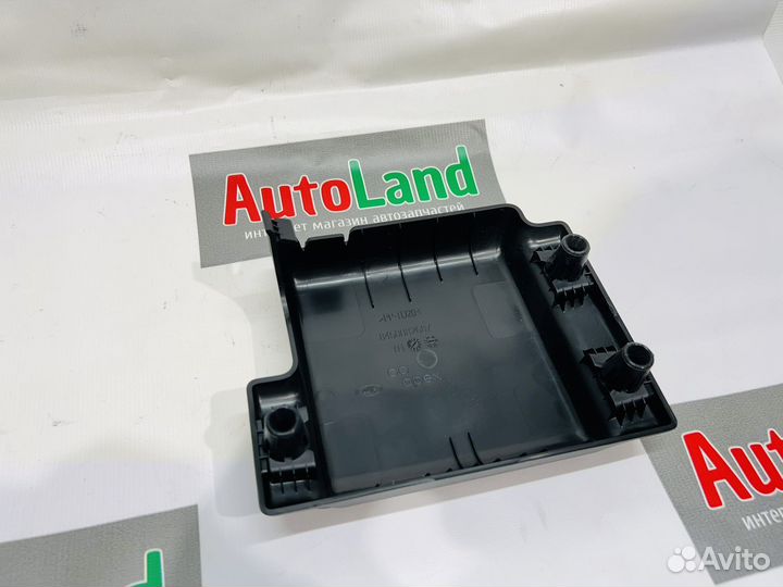 Крышка блока предохранителей Нива с 2019года