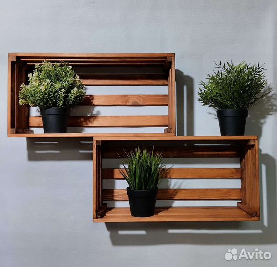 Кашпо для цветов настенное