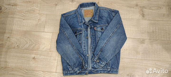 Джинсовая куртка levis