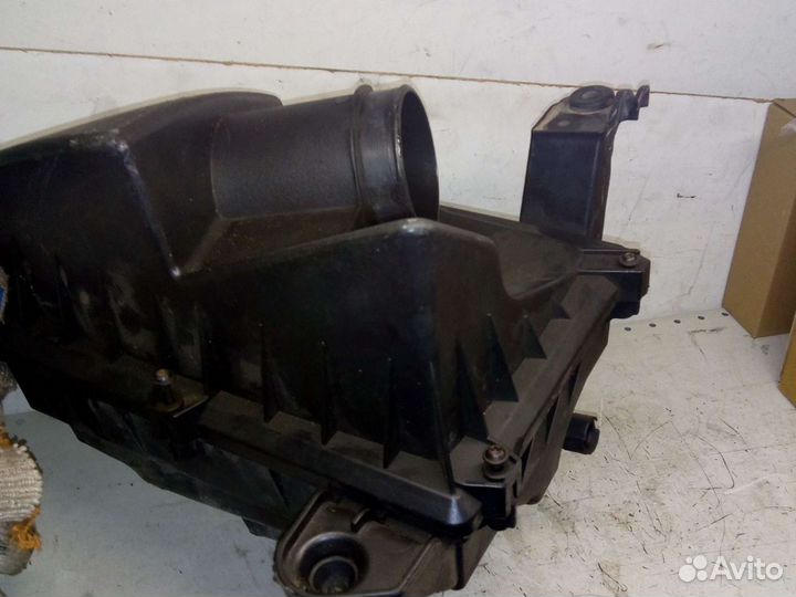 Корпус воздушного фильтра Форд Фокус 2