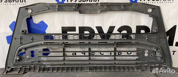 Решетка в бампер Volvo FM4 84575371