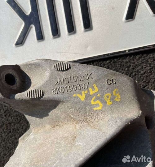 Кронштейн крепления двигателя Audi A4 B8