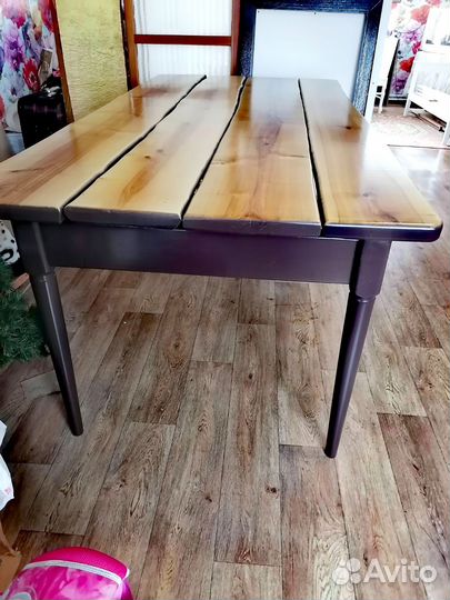 Столы обеденные