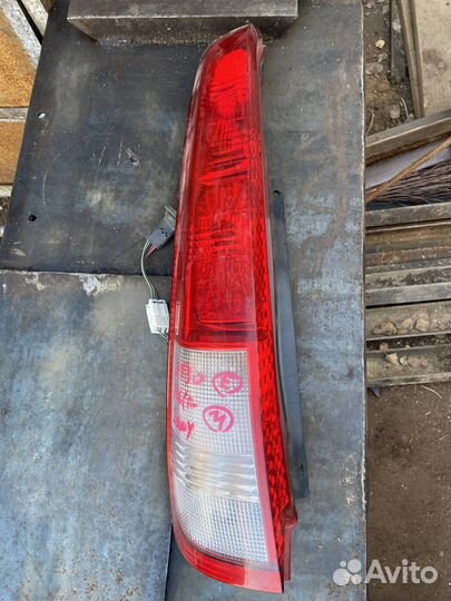 Стоп-сигнал Nissan X-Trail