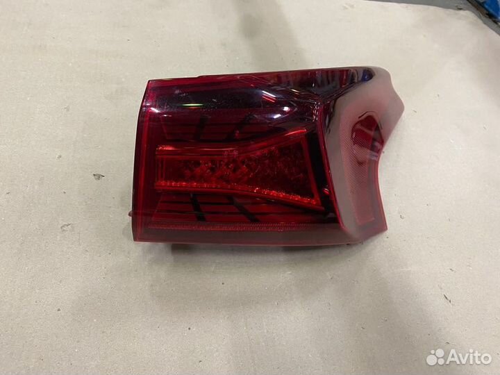 Фонарь задний правый Hyundai Santa Fe 4 TM