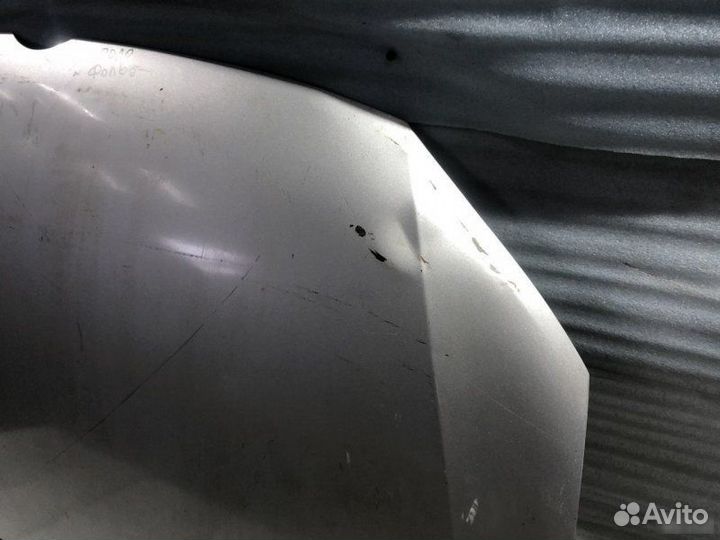 Капот Volkswagen Polo 2010