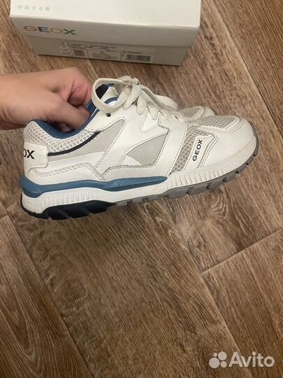 Кроссовки geox