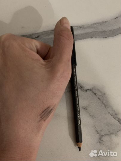 Карандаш Shiseido для бровей