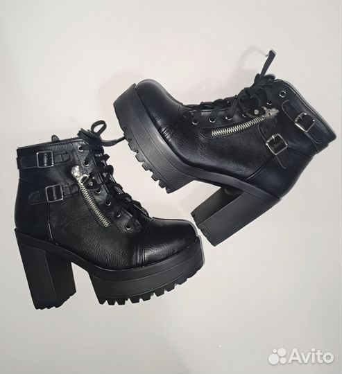 Продаю ботинки