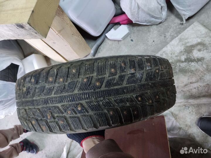 Kumho I'Zen KW22 205/65 R15 94T