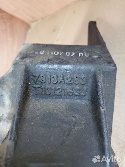 Кронштейн mitsubishi oajero sport 2 kh