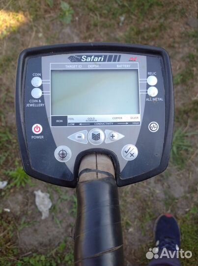 Металлоискатель minelab safari