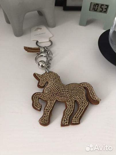 Брелок единорог новый