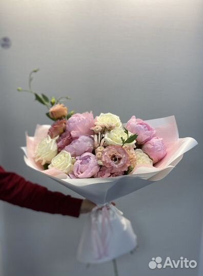 Цветы/букет из пионов/эустома и розы