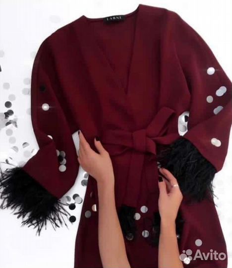 Платье фирмы Larne